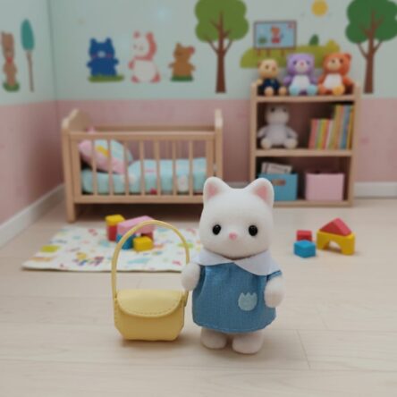 Sylvanian Individuales Gato de Seda – Compañeros de Juego de la guardería